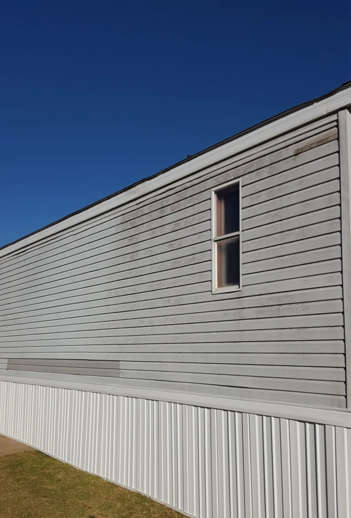 Before and after soft wash vinyl siding pressure washing service in Yukon OK
