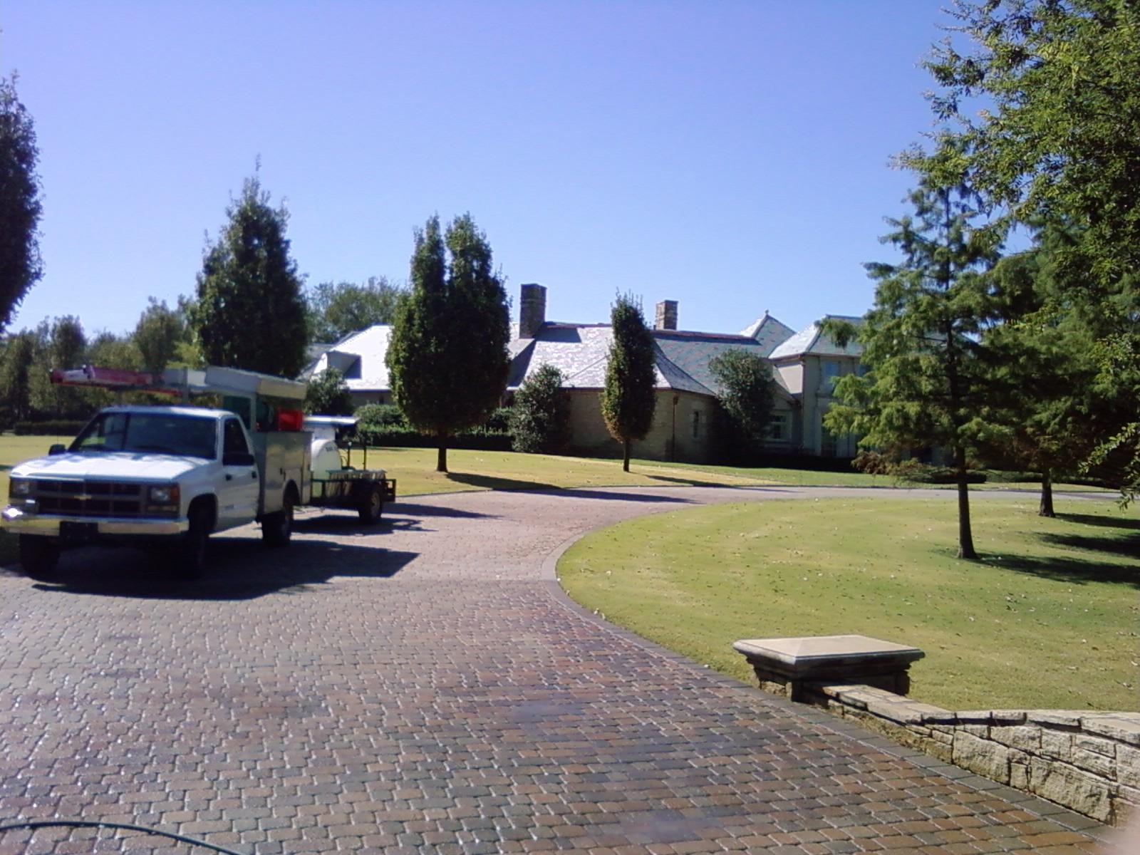 Paver driveway pressure washing in Nichols Hills OK - Matt's Pressure Washing Service LLC